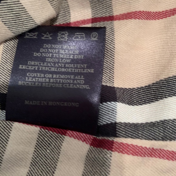 BURBERRY SPRING/FALL SWEATER COAT - Picture 4 of 7